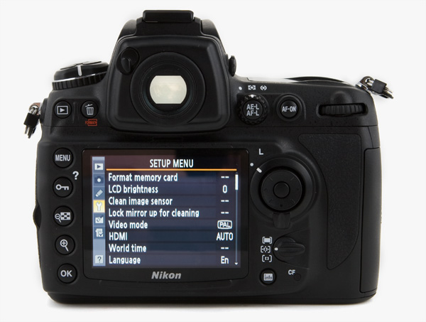 Nikon D700; achterkant en menu