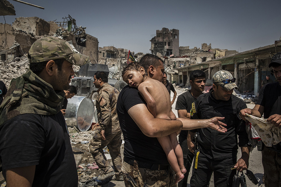 005 World Press Photo of the Year Nominee Ivor Prickett Panos Pictures for The New York Times