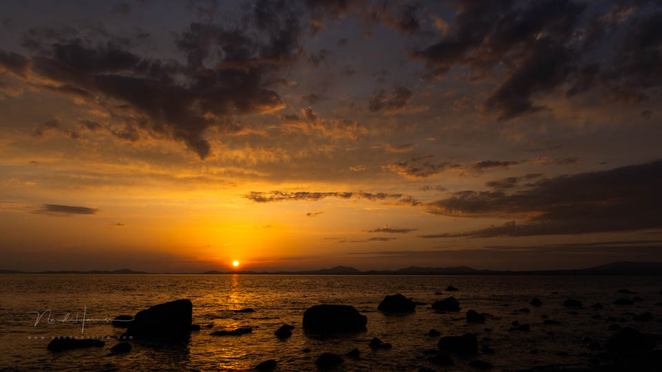 Nando zonsondergang onderbelicht Nando zonsondergang onderbelicht