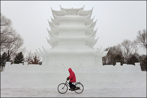  Snow Sculpture Festival 