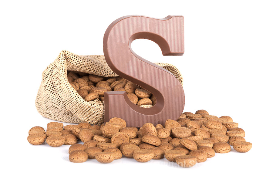 Pepernoten en chocoladeletter Pepernoten en chocoladeletter