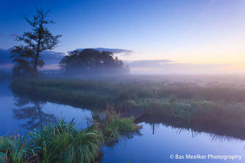 Zonsopkomst onder de rook van Groningen