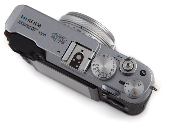 Fujifilm X100 Fujifilm X100