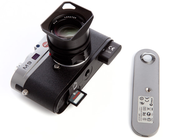 Leica M9 open