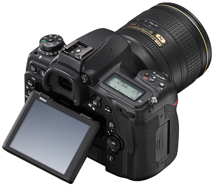 Nikon D780