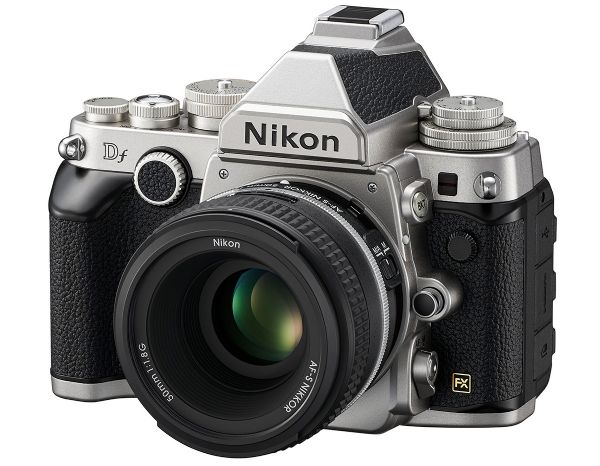 Nikon df front