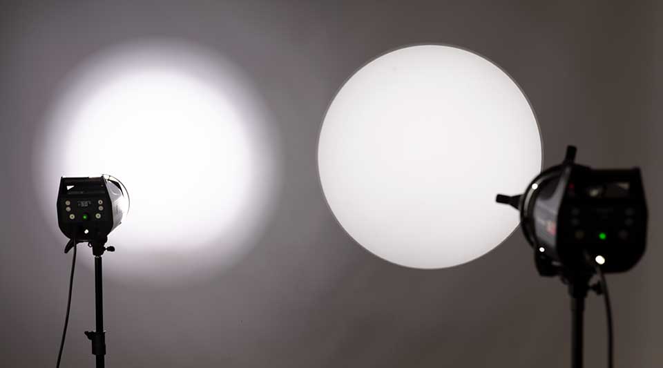 Snoot versus optical spot Snoot versus optical spot