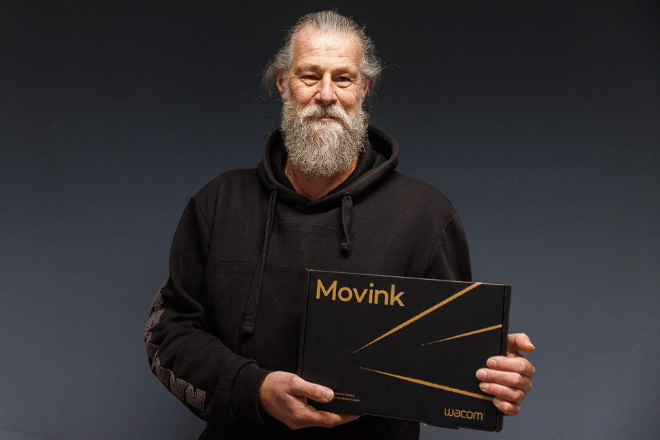 Michiel met zijn Wacom Movink
