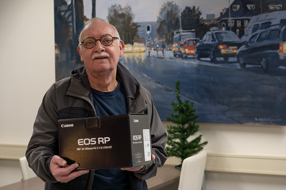 Jan wint de Canon EOS RP
