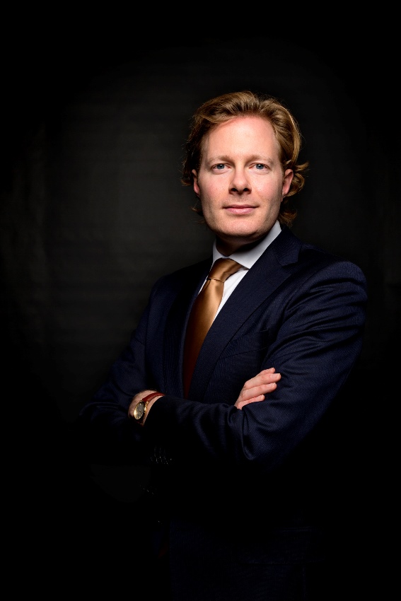Studioportret - door Gijs de Kruijf / Photofactsgroep Flickr Studioportret - door Gijs de Kruijf / Photofactsgroep Flickr
