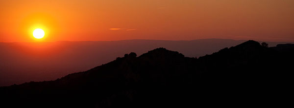 Zonsopkomst in de Alpilles