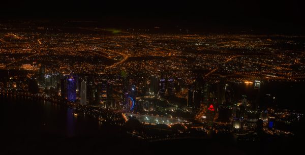 Dubai bij nacht