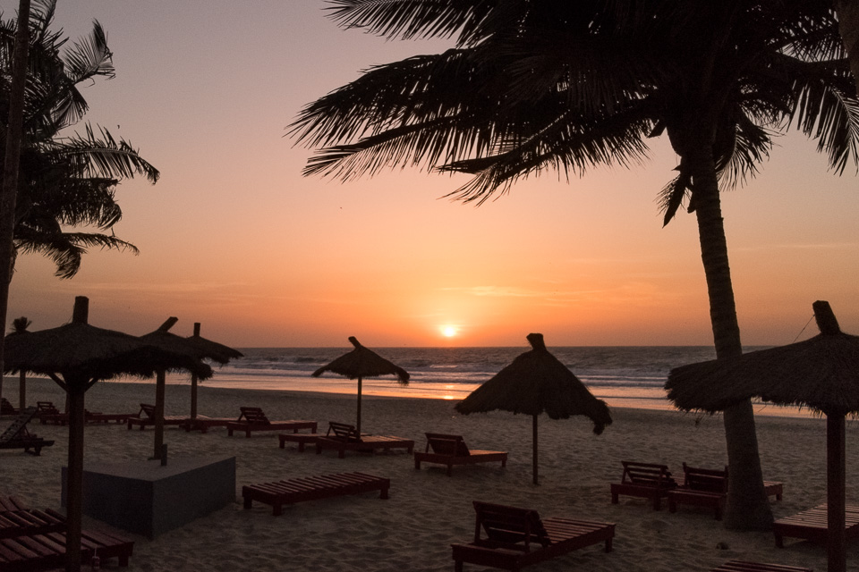Zonsondergang op het strand Zonsondergang op het strand