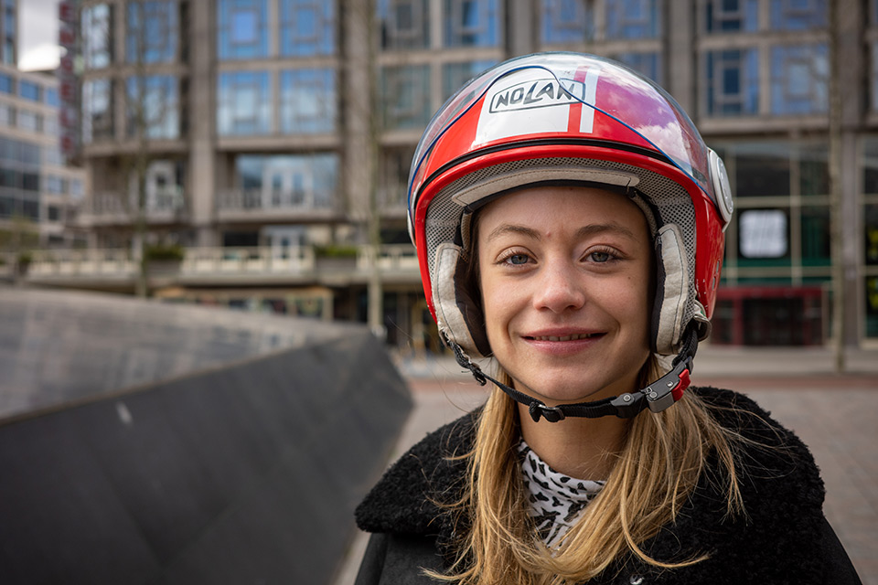 Scootermeisje Scootermeisje
