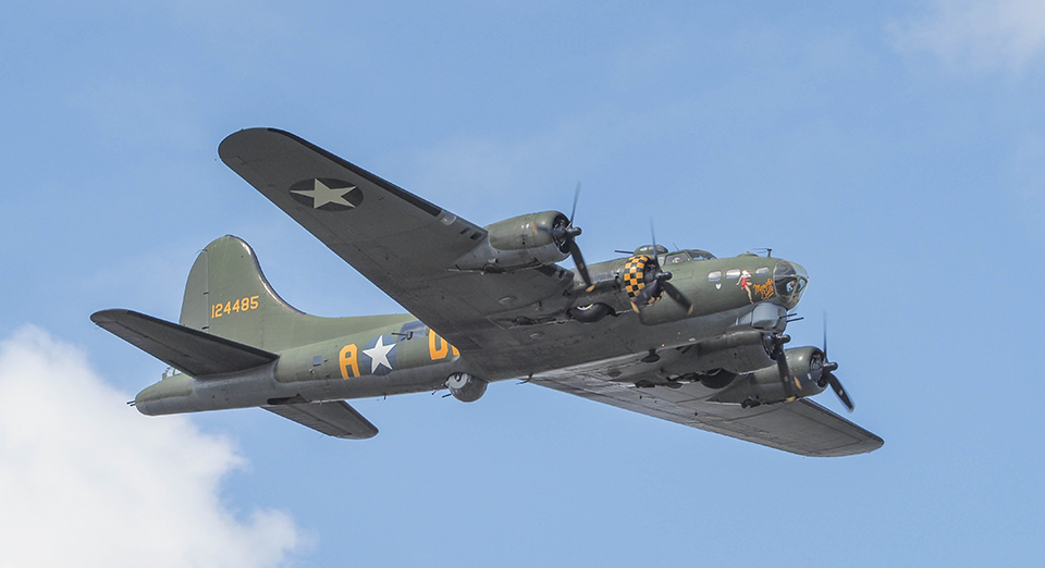 B 17, Flying Fortress  E M1 II