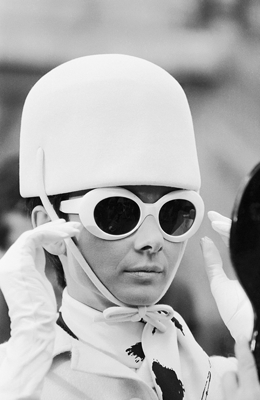 Terry ONeill   Audrey Hepburn, Paris 1966   Courtesy Eduard Planting Gallery