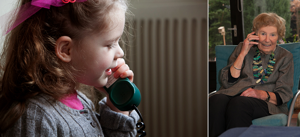 Telefoongesprek kleinkind oma Telefoongesprek kleinkind oma