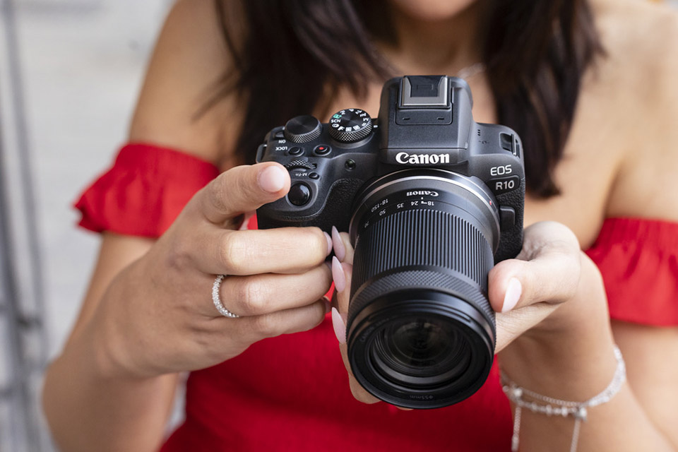 Canon EOS R10 2 Canon EOS R10 2