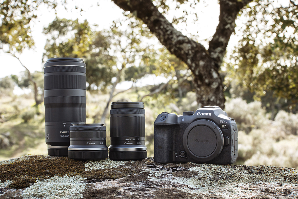 Canon EOS R7 2 Canon EOS R7 2