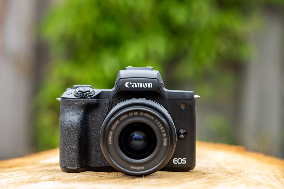 Nando EOS M50 II camera frontaal