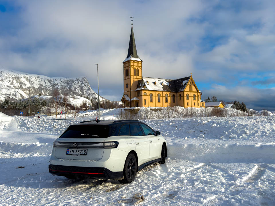 Nando kabelvag lofoten kathedral 2