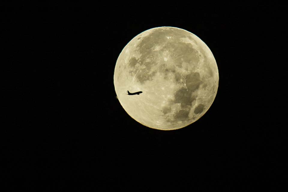 Nando maan vliegtuig