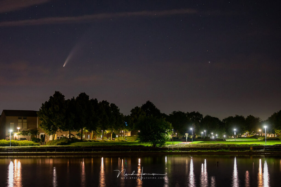 nandoonline neowise komeet boven brouwhuis