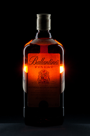 Ballantines in DIY Strobist Style