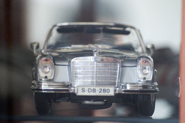 Nikon D300; 1600 iso Nikon D300; 1600 iso