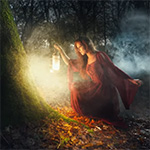 Creatieve portretten met rook en flitsers in de natuur