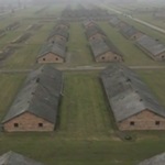 BBC maakt indrukwekkende dronevideo van Auschwitz
