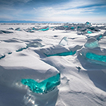Kijk hoe mooi het bevroren Baikalmeer is