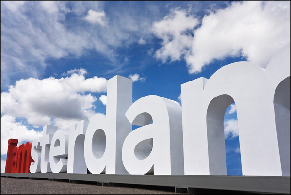 logo I Amsterdam op Museumplein