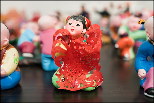 Miniatuur poppetjes in folkloristische kleding Miniatuur poppetjes in folkloristische kleding
