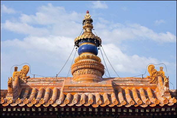 geornamenteerd dak van tempel