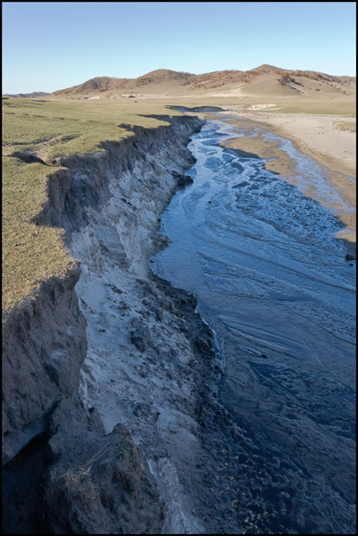 mini canyon in de steppe