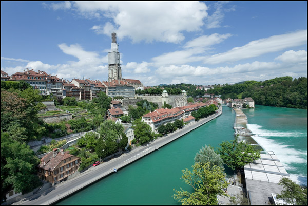 Bern, oude stadskern met rivier