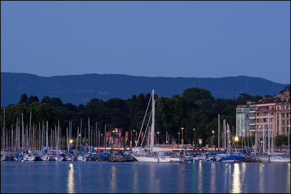 Geneve, jachthaven bij zonsondergang